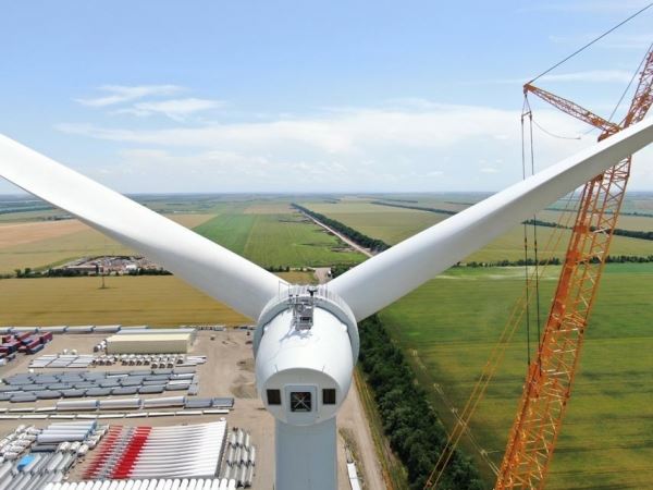 Электроэнергия и мощность первого ветропарка Росатома поступила на оптовый рынок